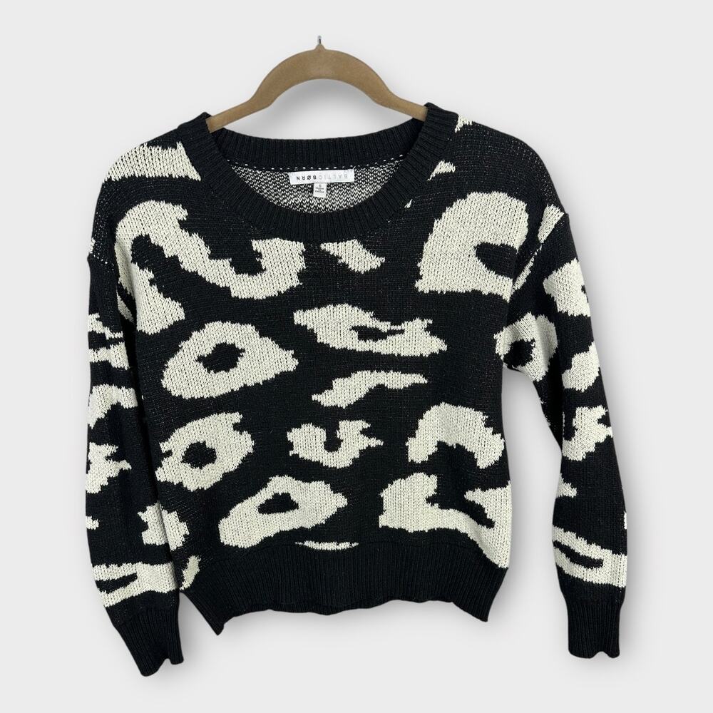 Baltic Born Womens size Small Geometric Print Knit Sweater Black White c1016fl